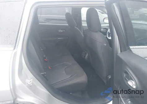 2019 Jeep Cherokee Latitude 4X4 from USA, damaged, VIN 1C4PJMCX2KD342122